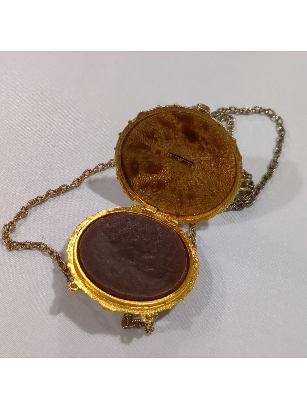 1973‎ Signed Estee Lauder Gold Empire Solid Perfume Vintage Pendant Necklace - Picture 9 of 12